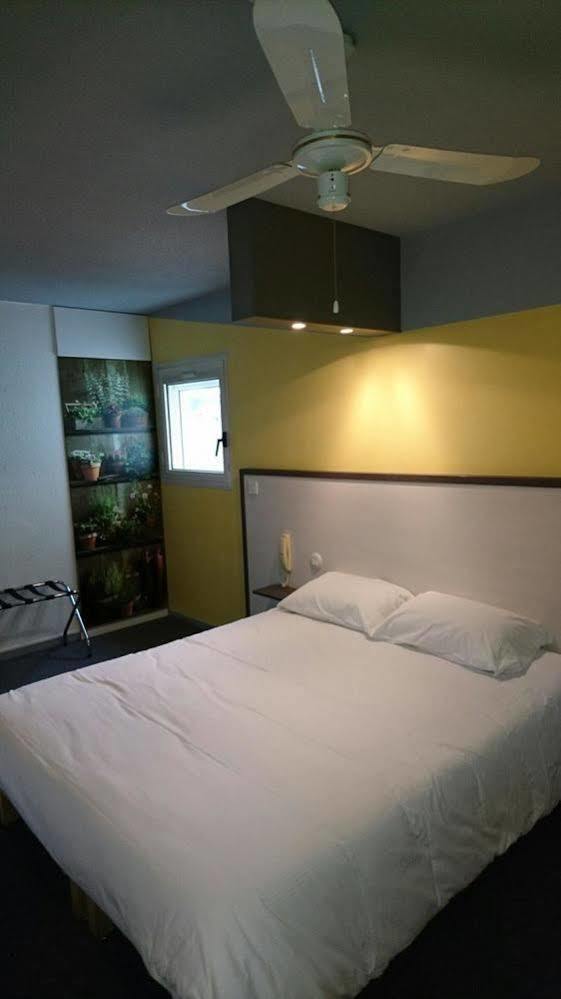 B&B Hotel Angouleme Le Gond-Pontouvre Bagian luar foto